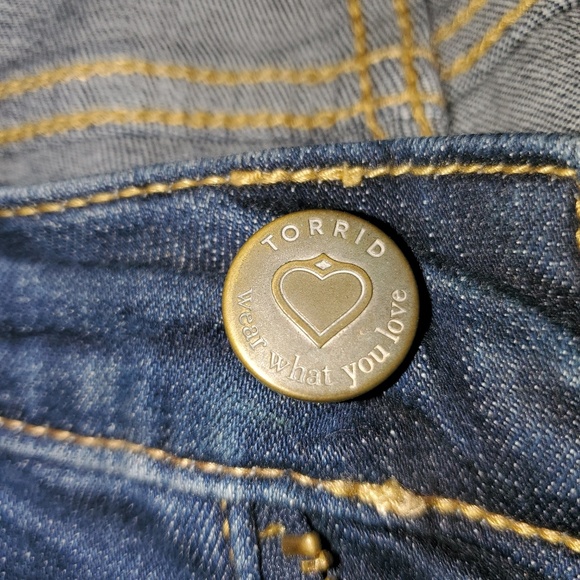 Torrid Dark Denim Relaxed Boot Cut Jeans - Size 14 - Picture 5 of 6